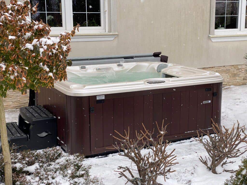 Jacuzzi - wanna z hydromasażem